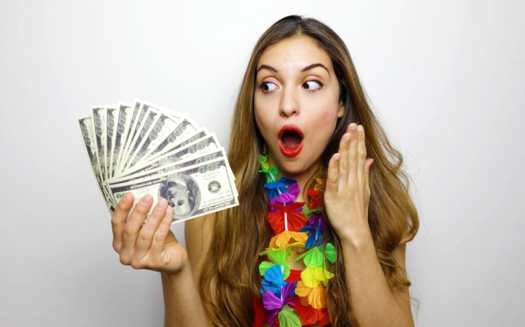 Где девушкам можно заработать 150 тысяч рублей?